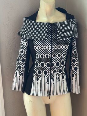 Joseph Ribkoff jacket, geometric pattern,
shawl collar. Black/white, size XS NWT